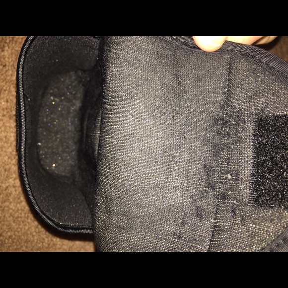 Binoculars with case - Picture 2 of 4